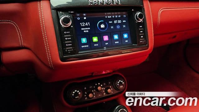 Ferrari 캘리포니아 4.3 V8, 2011 15