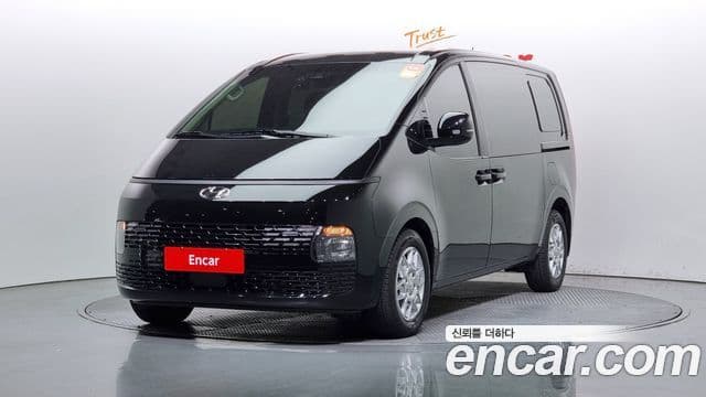 Hyundai Staria Modern, 2023 1