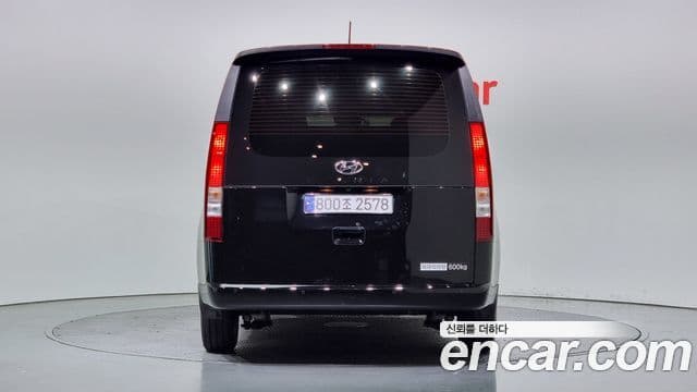 Hyundai Staria Modern, 2023 4