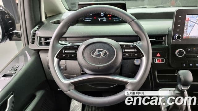 Hyundai Staria Modern, 2023 14