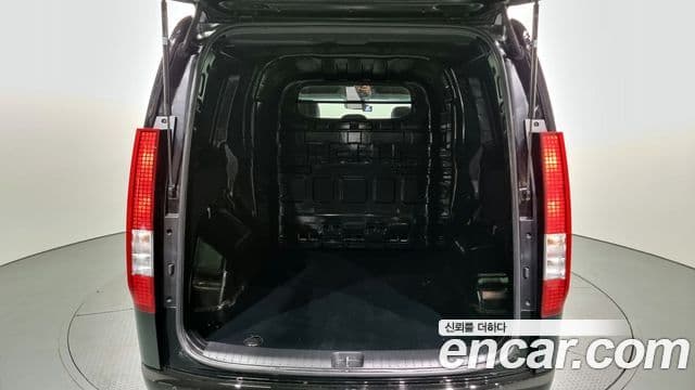 Hyundai Staria Modern, 2023 20