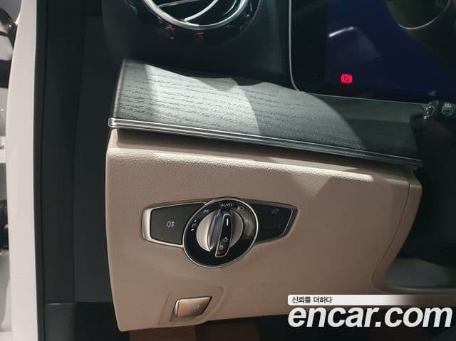 Mercedes-Benz E-класс W213 AMG Line, 2023 12