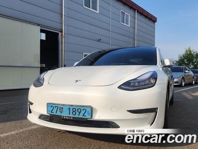 Tesla модель 3 Standard Range Plus, 2020 1