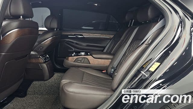 Genesis G90 Premium Luxury, 2021 12