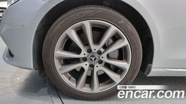 Mercedes-Benz E-класс W213 E300 Exclusive Standard, 2018 все фото