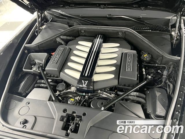 Rolls-Royce 고스트 6.6 EWB V12, 2018 6