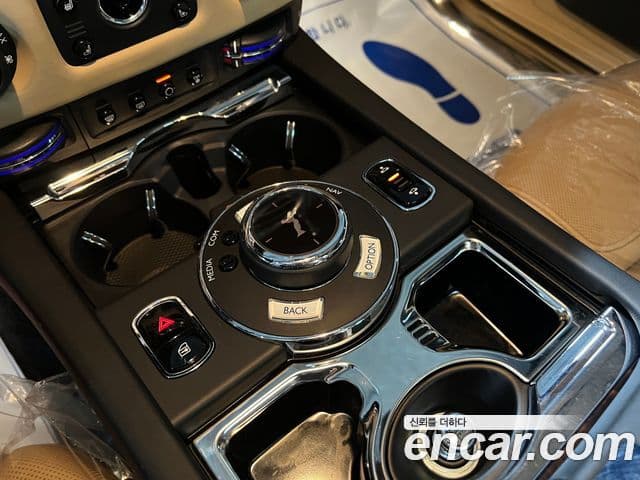 Rolls-Royce 고스트 6.6 EWB V12, 2018 12