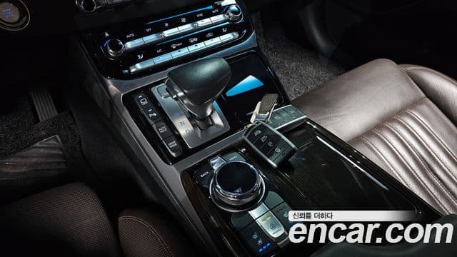 Genesis EQ900 Premium Luxury, 2016 9