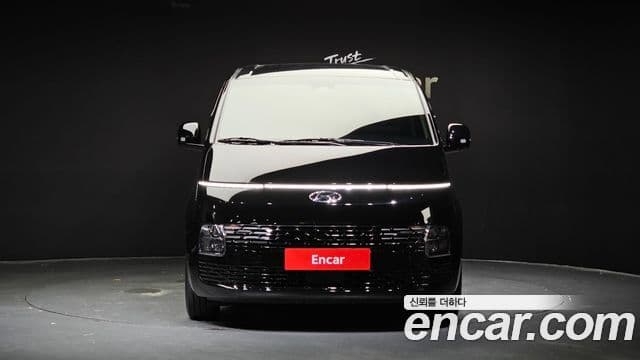 Hyundai Staria Modern, 2023 3