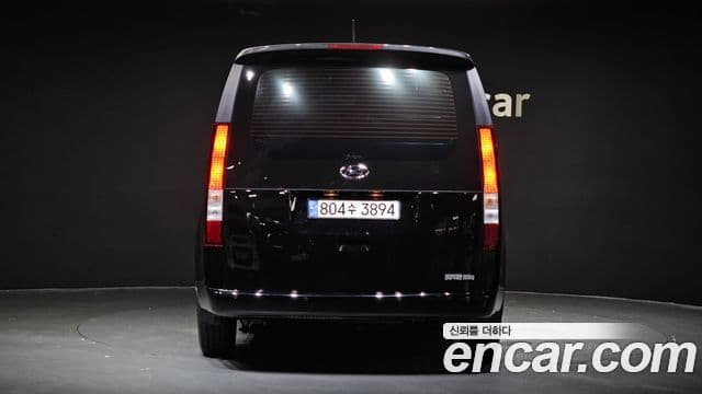 Hyundai Staria Modern, 2023 4