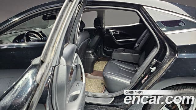 Hyundai Grandeur HG Modern, 2016 18