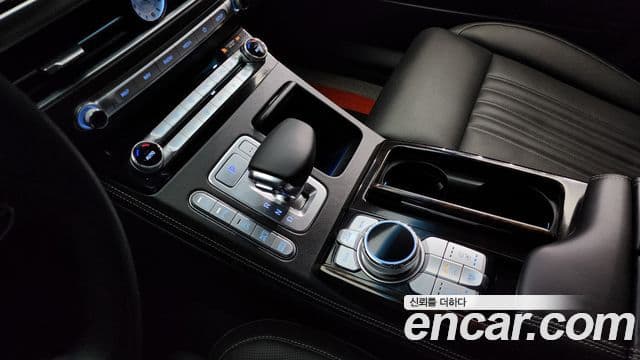 Genesis G90 Premium Luxury, 2020 9