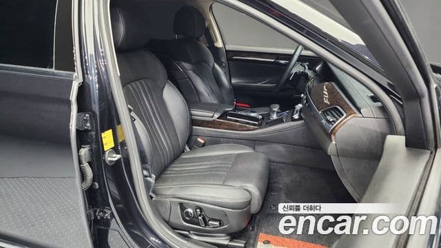 Genesis G90 Premium Luxury, 2020 10