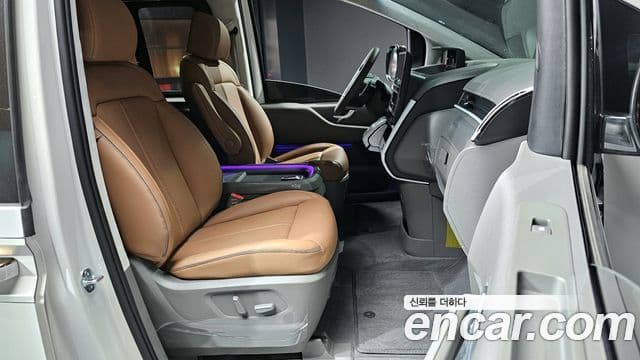 Hyundai Staria Prestige, 2024 11