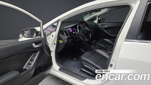 Kia K3 Trendy, 2014 10