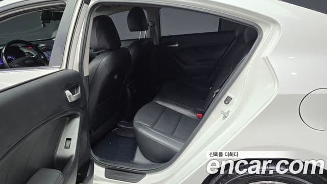 Kia K3 Trendy, 2014 11