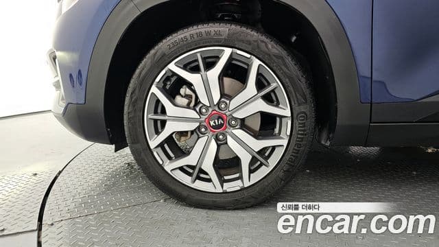 Kia Seltos Signature, 2021 все фото