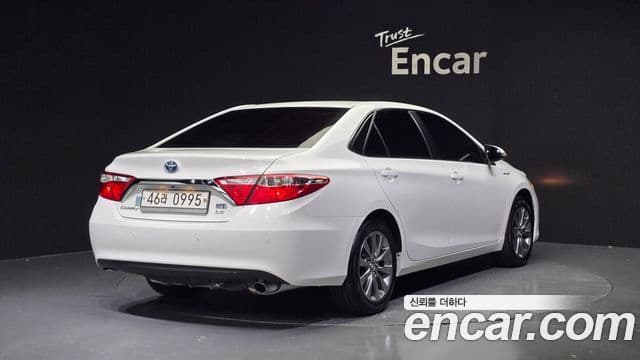 Toyota New 캠리 гибрид LE, 2016 2
