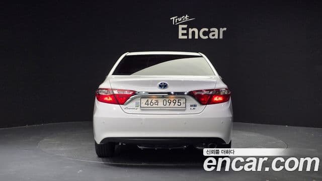Toyota New 캠리 гибрид LE, 2016 4