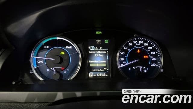 Toyota New 캠리 гибрид LE, 2016 8
