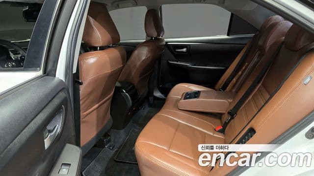 Toyota New 캠리 гибрид LE, 2016 12