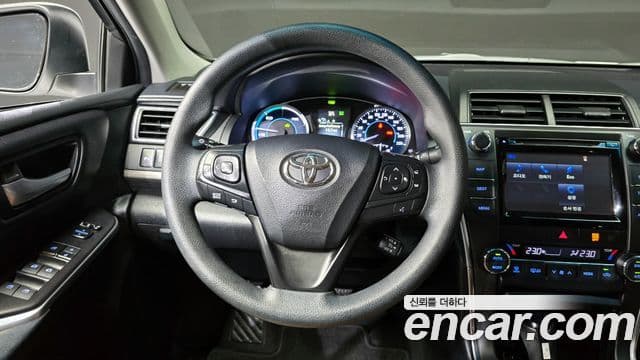Toyota New 캠리 гибрид LE, 2016 13
