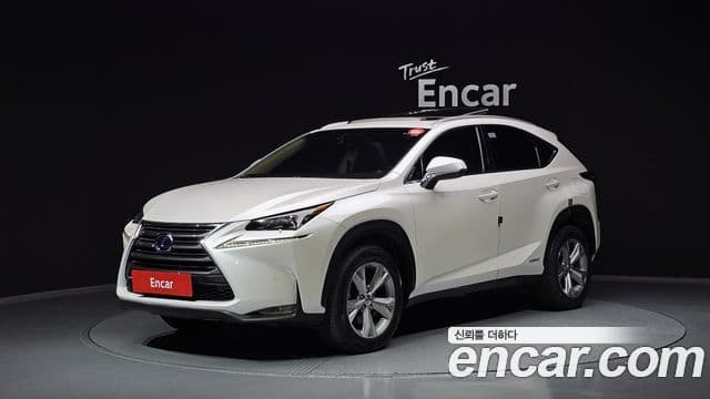 Lexus NX300h Executive, 2017 1