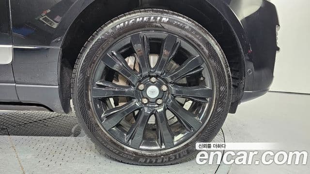 Land Rover Range Rover 4세대 4.4 SDV8 Vogue SE дизель, 2017 все фото