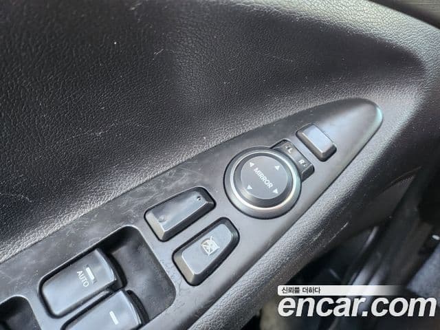 Hyundai YF Sonata LPI Deluxe, 2012 13