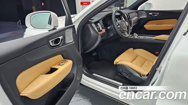 Volvo XC60 2세대 T8 Ultimate Bright, 2024 11