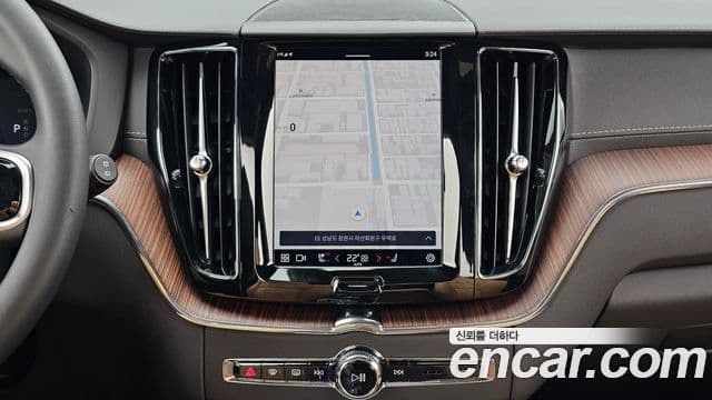 Volvo XC60 2세대 T8 Ultimate Bright, 2024 14