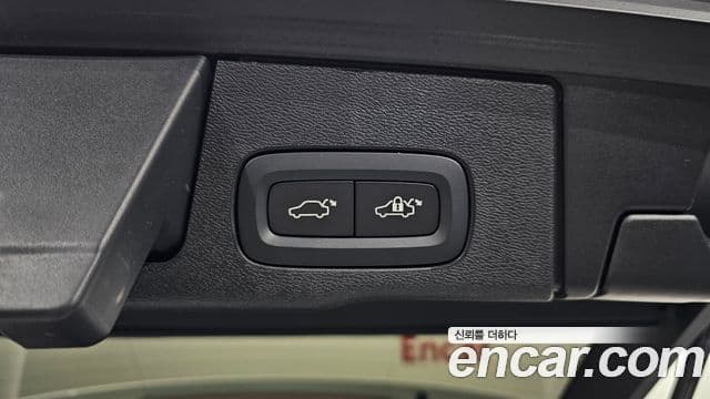 Volvo XC60 2세대 T8 Ultimate Bright, 2024 20