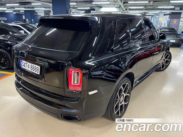 Rolls-Royce Cullinan 6.7 V12 чёрный эмблема, badge, 2023 4