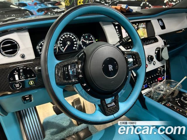 Rolls-Royce Cullinan 6.7 V12 чёрный эмблема, badge, 2023 7