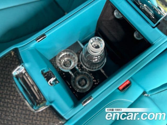 Rolls-Royce Cullinan 6.7 V12 чёрный эмблема, badge, 2023 19