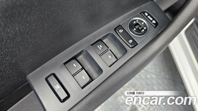 Hyundai LF Sonata Style, 2016 12