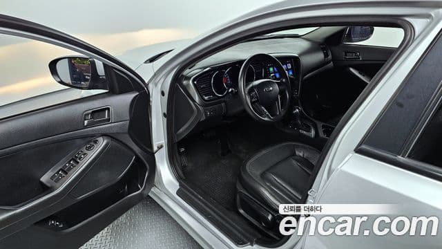 Kia K5 LPI Smart, 2013 11