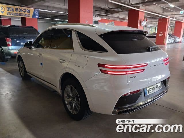 Genesis GV70, 2025 4