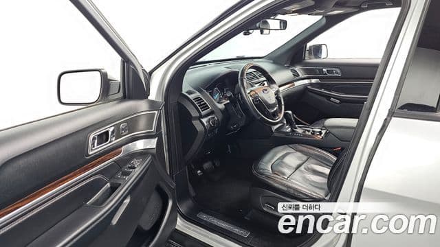 Ford Explorer 5세대, 2017 11