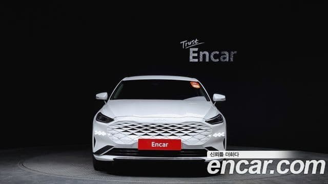 Kia K8 Trendy(таксомоторный тип), 2024 3