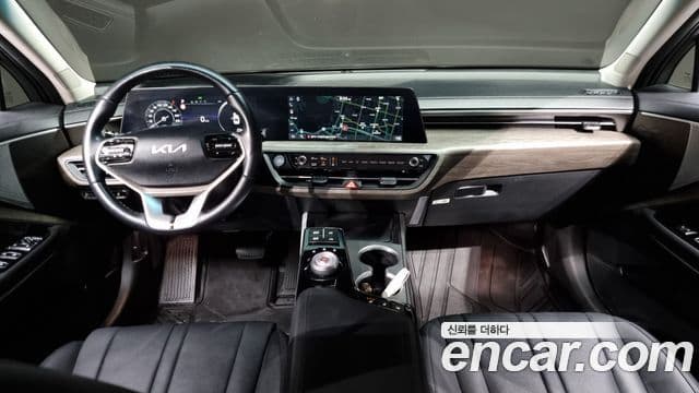 Kia K8 Trendy(таксомоторный тип), 2024 7