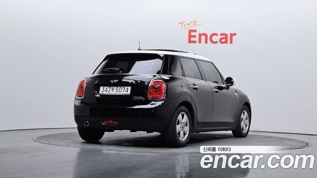 Mini Cooper D 3세대, 2016 2