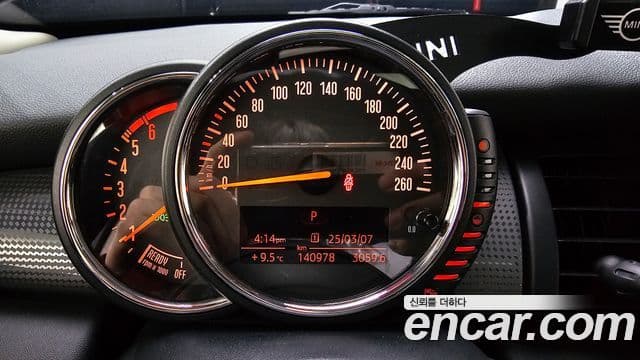 Mini Cooper D 3세대, 2016 8