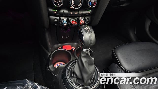 Mini Cooper D 3세대, 2016 9