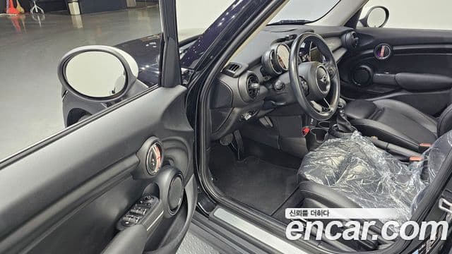 Mini Cooper D 3세대, 2016 11