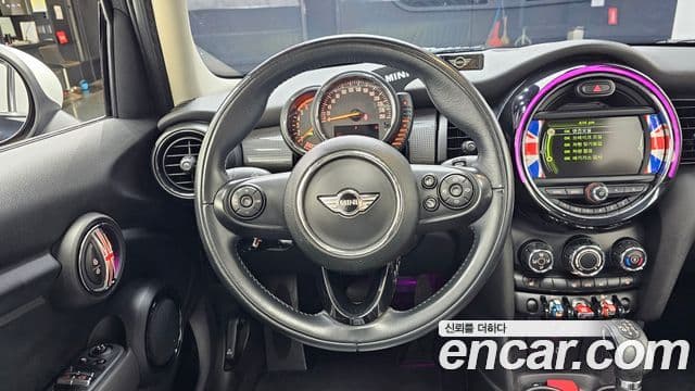 Mini Cooper D 3세대, 2016 14