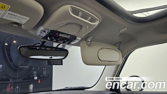 Mini Cooper D 3세대, 2016 18