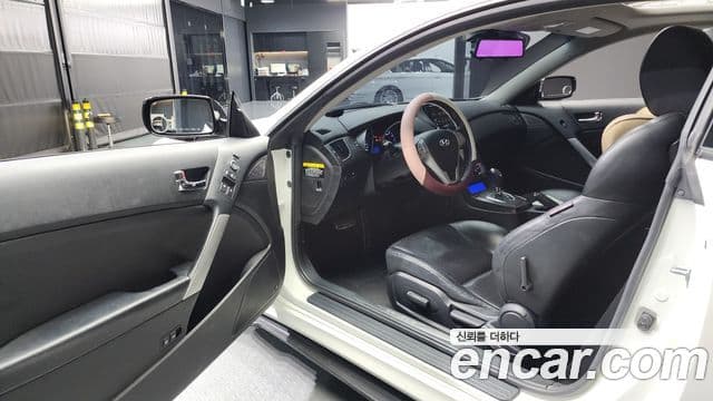 Hyundai Genesis купе GT-R, 2010 10