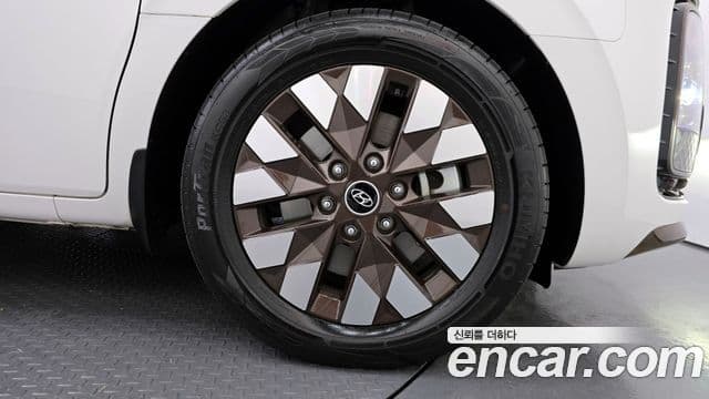 Hyundai Staria Prestige Camper 11인승, 2023 все фото