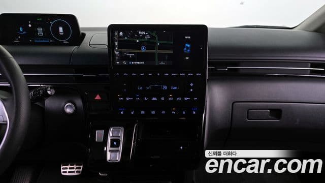 Hyundai Staria Prestige Camper 11인승, 2023 15